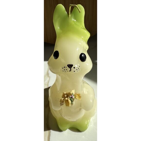 Vintage Easter Candle Green Yellow Bunny Candle 7 Inches - Picture 1 of 4